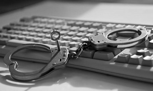 Ίντερνετ: Οι 10 online λόγοι που οδηγούν σε ένταλμα σύλληψης - Media