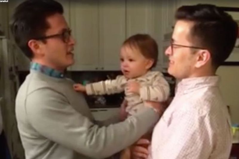 Μωρό δεν αναγνωρίζει τον μπαμπά του (Video) - Media