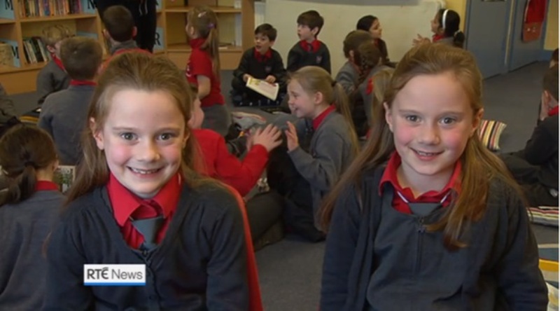 Δημοτικό σχολείο της Ιρλανδίας έχει 15 ζευγάρια διδύμων μαθητών! (Photos) - Media