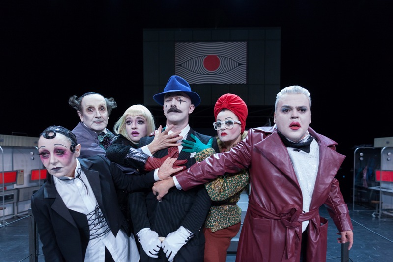 «Η Όπερα της Πεντάρας» κάνει πρεμιέρα στο Θέατρο Παλλάς (Photos) - Media
