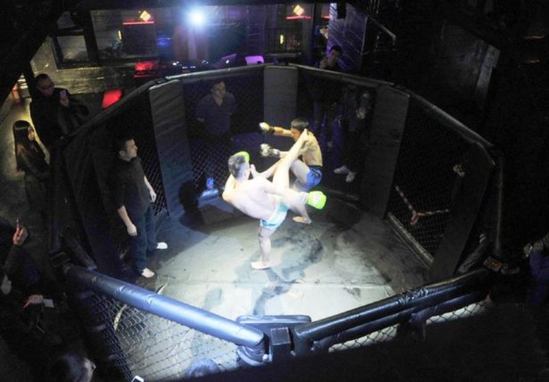 To fight club, δεν είναι μόνο ταινία – Υπάρχει, και είναι ένας αγώνας σε κλουβί μέχρι τελικής πτώσης  - Media