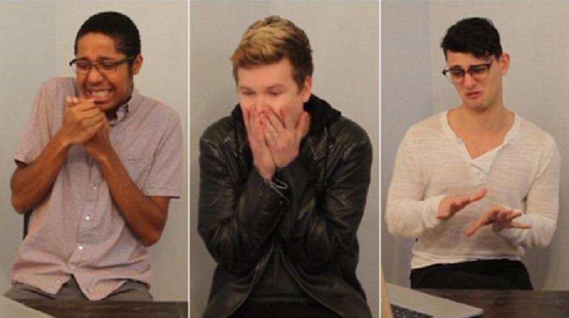 Αυτές είναι οι αντιδράσεις ανδρών, όταν βλέπουν μπροστά τους να γίνεται περιτομή!!! (Video) - Media