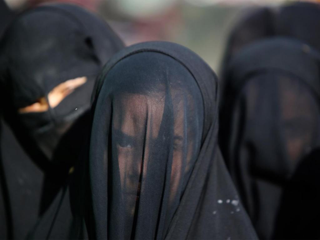 Κόβει σάρκες το νέο μεταλλικό εργαλείο του ISIS για την τιμωρία των γυναικών - Media