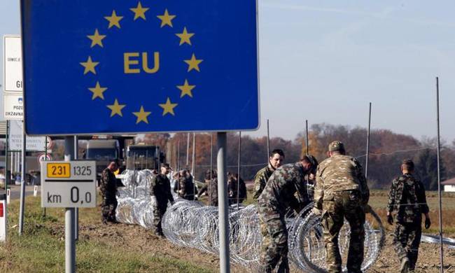 Σε πανικό η Ευρώπη - Η προσφυγική κρίση απειλεί τα θεμέλια του οικοδομήματος - Media