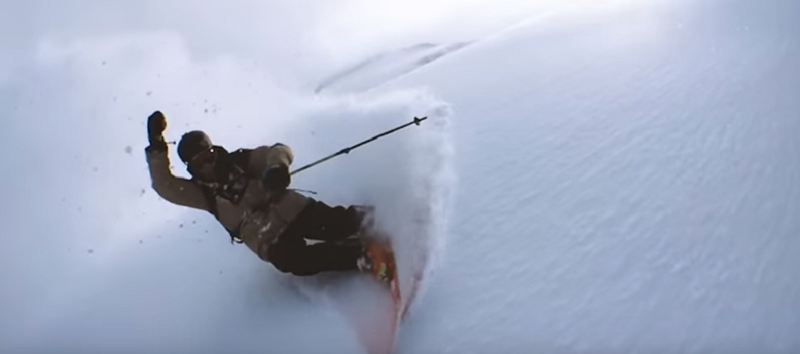 Ατρόμητος σκιέρ «κατεβαίνει» απότομη βουνοπλαγιά - Βίντεο που κόβει την ανάσα - Media