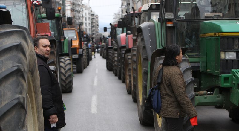 Κλειστά από τις 12 το μεσημέρι και για 24 ώρες τα Τέμπη - Media