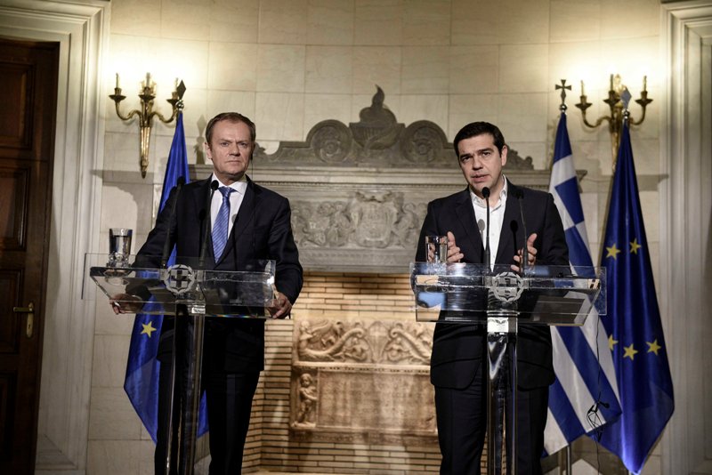 Συμφωνία Τσίπρα - Τουσκ: Τα τείχη και η μικρότερη Σένγκεν δεν λύνουν το πρόβλημα -  Το προσφυγικό τεστάρει τις αντοχές της ΕΕ - Media