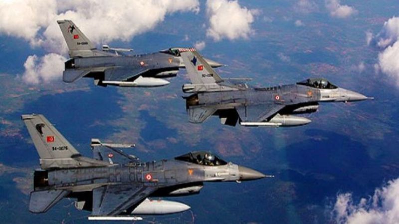 Η Τουρκία βομβάρδισε θέσεις Κούρδων μαχητών στη βόρεια Συρία - Media