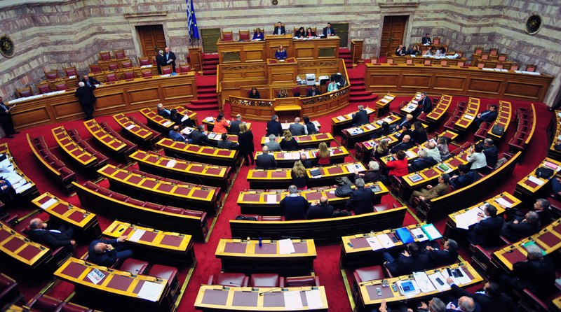 Ψηφίστηκε κατά πλειοψηφία το ν/σ για την αξιολόγηση στη δημόσια διοίκηση-Για «νομοσχέδιο τομή» μιλά η κυβέρνηση - Media