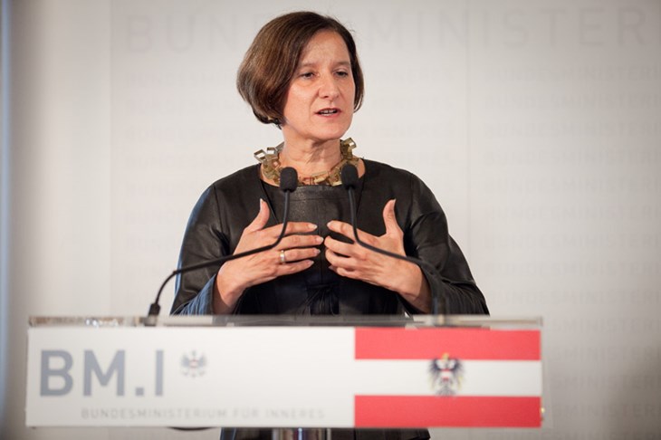 Αυστριακή ΥΠΕΣ: Δεν θα παρεκκλίνουμε ούτε ένα χιλιοστό από τις θέσεις μας - Media