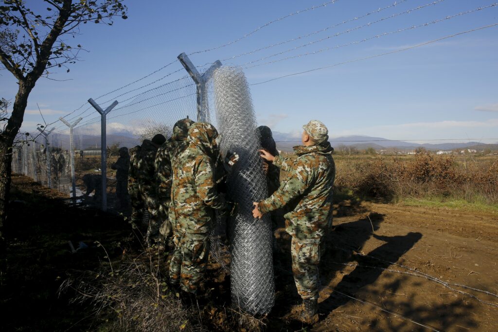 Τα Σκόπια ζητάνε ανταλλάγματα για τον φράχτη που «προστατεύει τα σύνορα της Ευρώπης» - Media