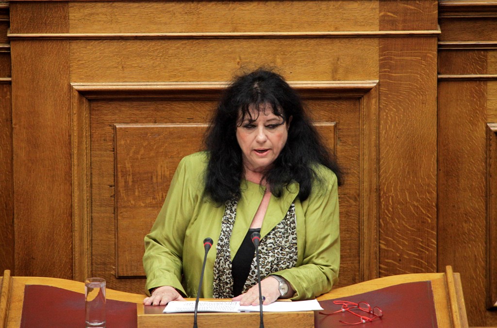 H απάντηση της Άννας Βαγενά για το τηλέφωνο, το θέατρο και το πολιτικό γραφείο - Media