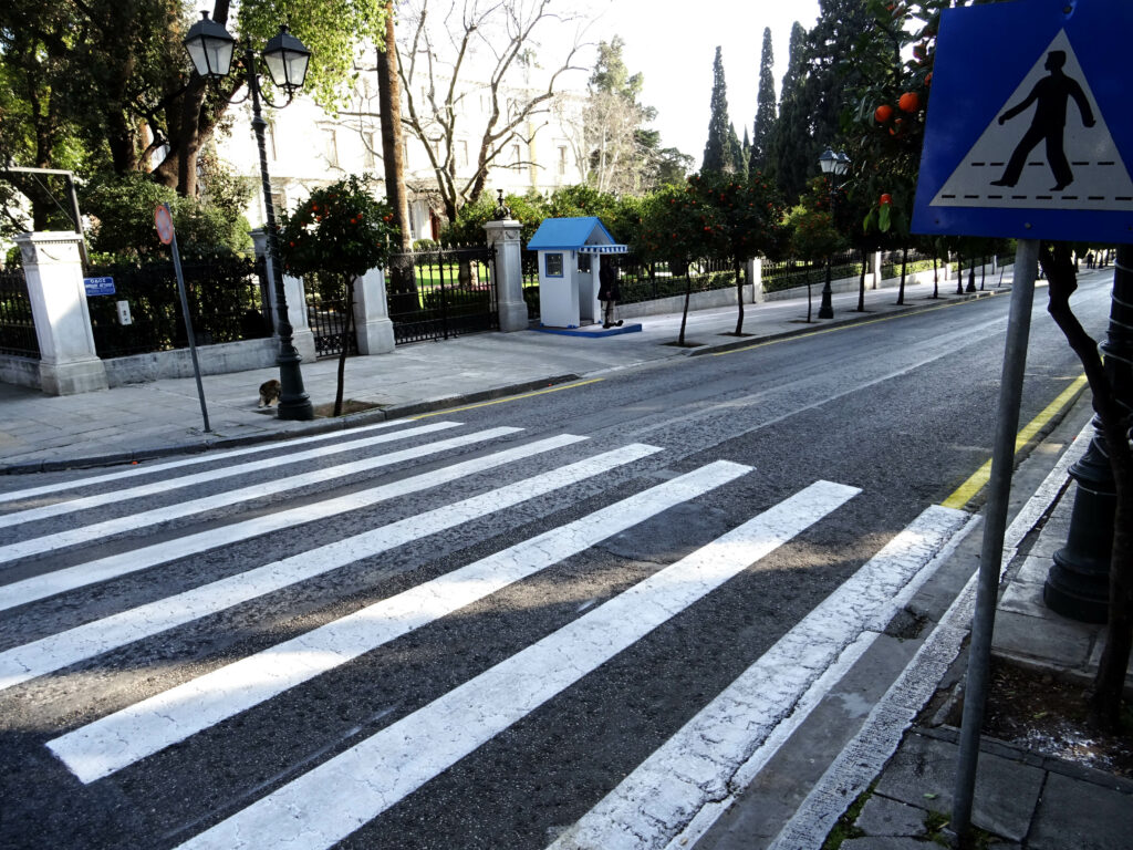 Ενιαία εθνική στρατηγική στο προσφυγικό: Δεν μπορεί η Ελλάδα να σηκώσει μόνη της το βάρος  - Media