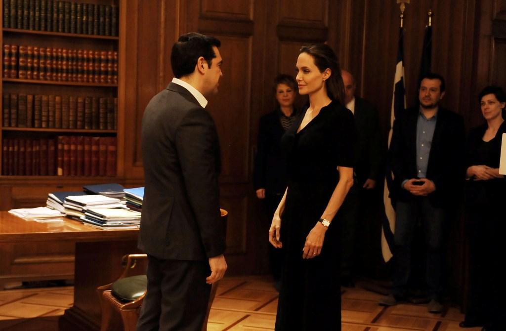 «Αλέξη θέλω να γίνω πρέσβειρα της Ελλάδας» είπε η Τζολί στον Τσίπρα - Media