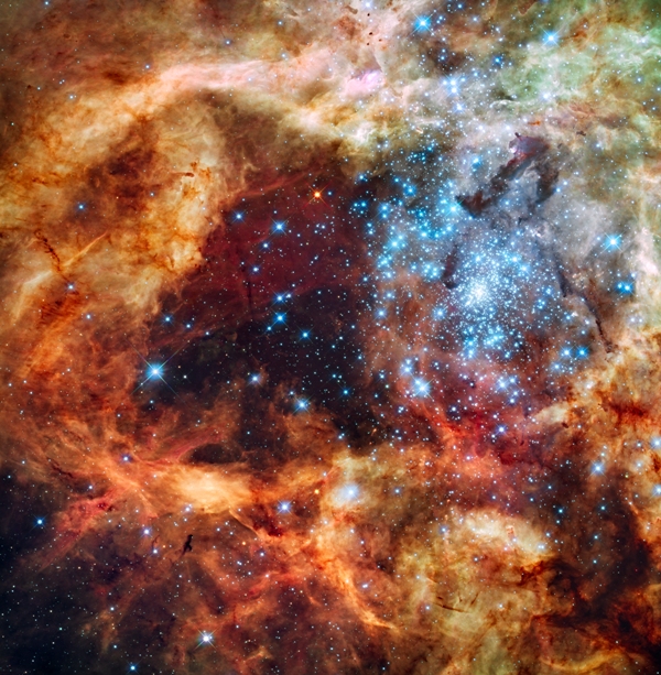 Ανακαλύφθηκε αστρικό σμήνος με εννέα άστρα-«τέρατα» - Είναι τουλάχιστον 100 φορές μεγαλύτερα από τον Ήλιο - Media
