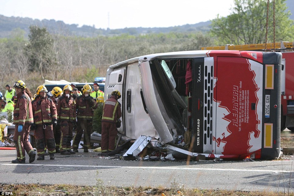 Ισπανία: Νεκρές 13 φοιτήτριες σε δυστύχημα με λεωφορείο (Photos) - Media