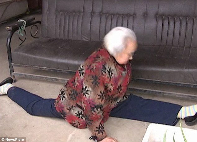 Kung Fu Grandma!: Ξεκίνησε τις πολεμικές τέχνες μετά από εγκεφαλικό - Tώρα κάνει σπαγκάτο (Video) - Media