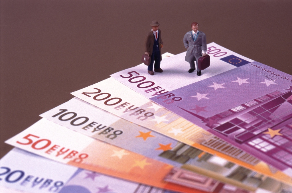 Ξεκινά η πλήρη ανταλλαγή πηλοφοριών για καταθέσεις εξωτερικού - Media