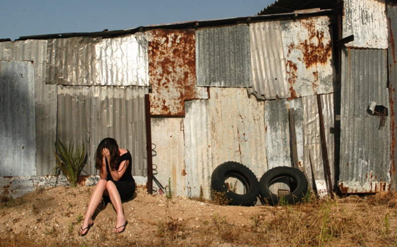 Γυναίκα δικαστής σε θύμα βιασμού: «Προσπάθησες να κλείσεις τα πόδια σου;» - Media