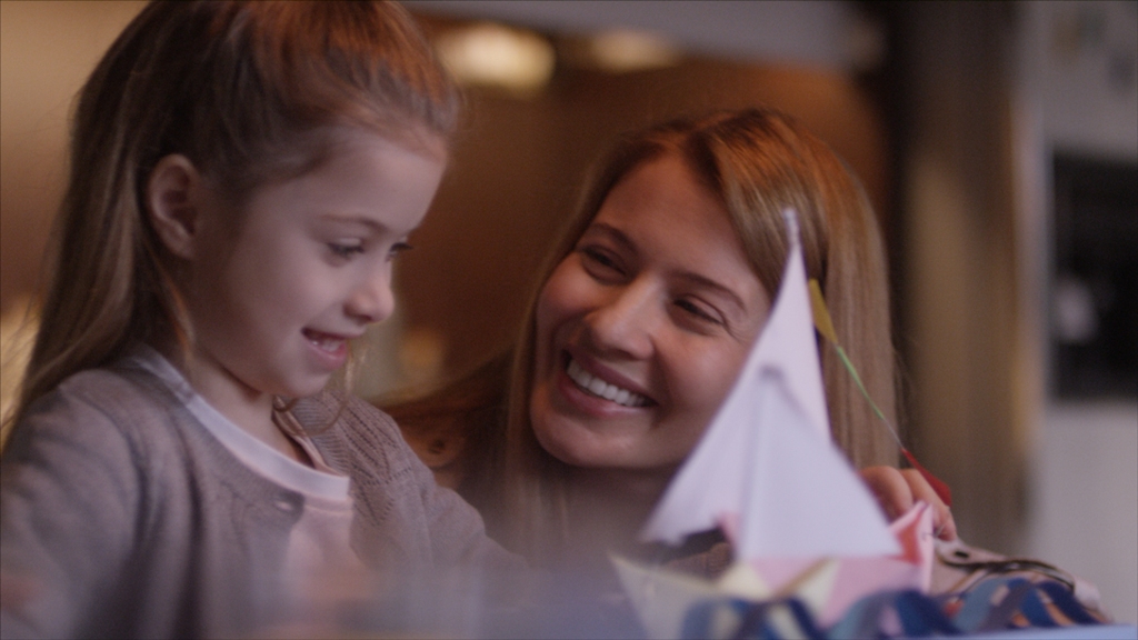 Η Amita, πάντα δίπλα στη μητέρα, τη βοηθά να είναι εκεί, σε όλες τις σημαντικές στιγμές του παιδιού της - Media