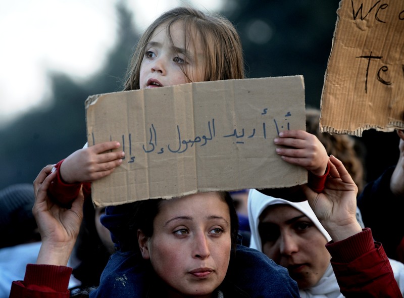 Πρόσφυγες «ακύρωσαν» δρομολόγιο αμαξοστοιχίας προς τα Σκόπια - Media