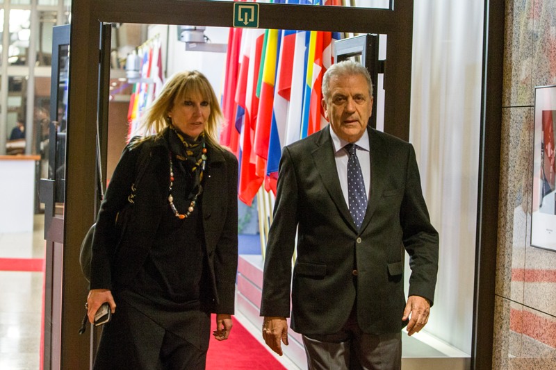 Αβραμόπουλος:Κίνδυνος να μετατραπεί η ανθρωπιστική κρίση σε καταστροφή - Media