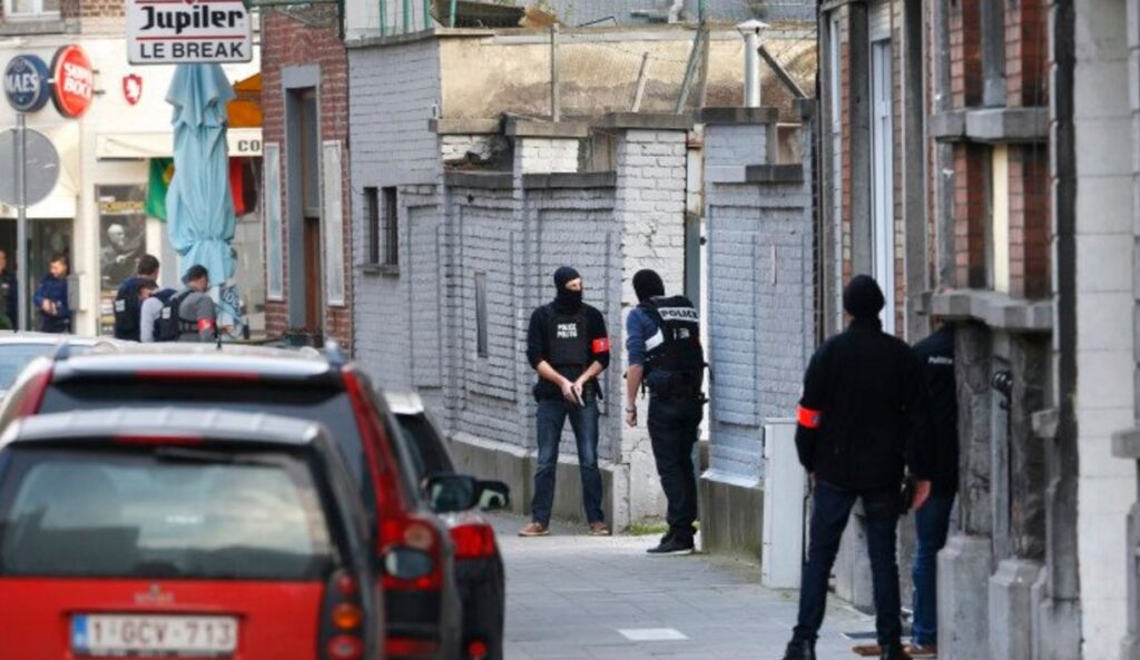 Συναγερμός στις Βρυξέλλες: Πυροβολισμοί και ανθρωποκυνηγητό με νεκρό και τραυματίες - Media