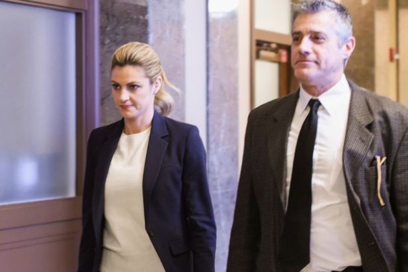 Μήνυση γνωστής παρουσιάστριας για βίντεο που την εμφανίζει γυμνή (Video)  - Media