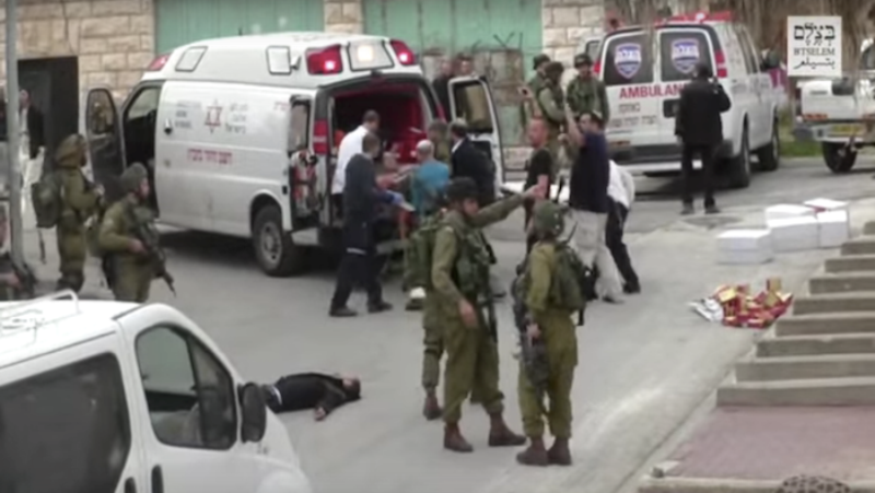 Έγινε και αυτό στο Ισραήλ-Δεκάδες άνθρωποι απαίτησαν την αθώωση του στρατιώτη που εκτέλεσε τραυματία Παλαιστίνιο - Media