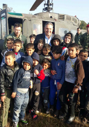 Επίσκεψη Καμμένου σε Κέντρα Υποδοχής - Media