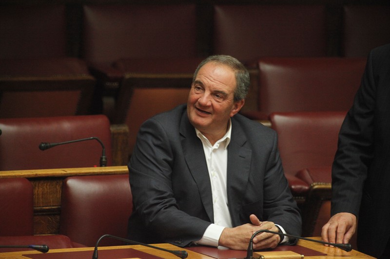 Από Καραμανλή σε Καραμανλή… «χάσμα μέγα ἐστήρικται…» - Media