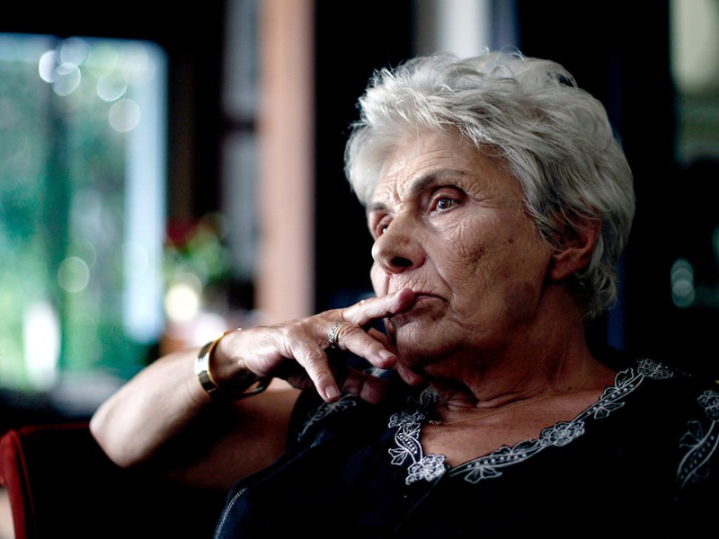 Οι ποιητές αγκαλιάζουν  με στίχους τους πρόσφυγες - Media