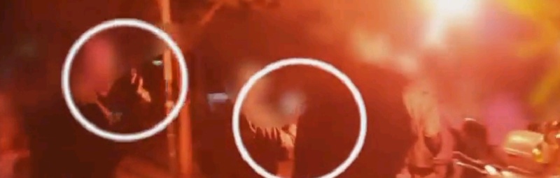 Επίθεση εναντίον διμοιρίας των ΜΑΤ στα Εξάρχεια - Media