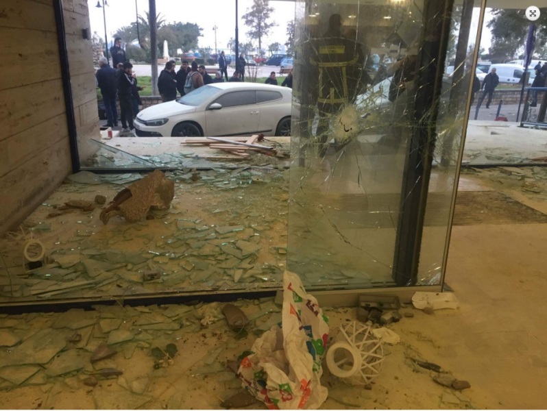 Λευκάδα: Τρεις τραυματίες από τα επεισόδια μεταξύ οπαδών του Παναθηναϊκού και του Ολυμπιακού  - Media