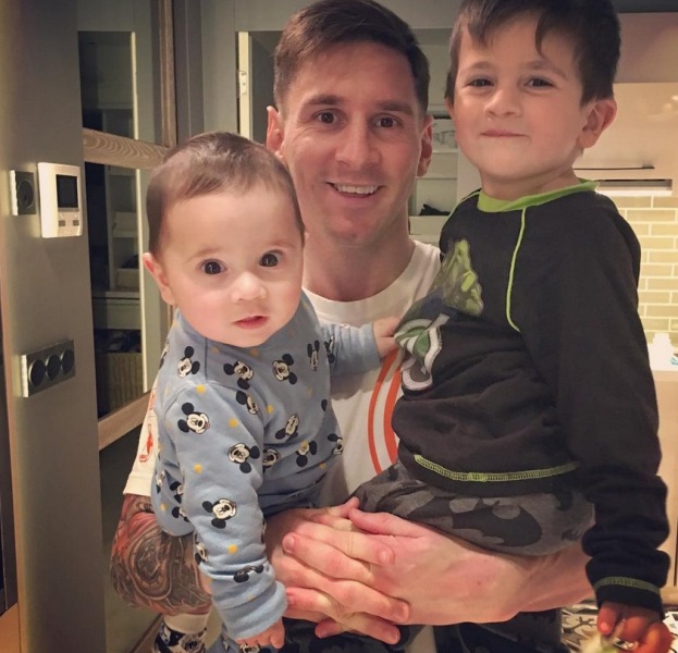 Οι μικροί Μέσι ...παίζουν μπάλα στο Instagram - Media