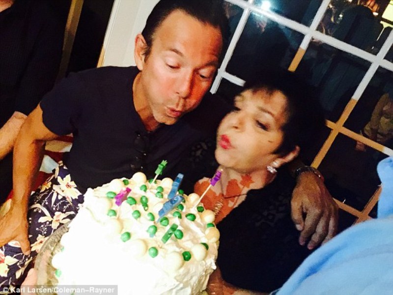 Η Λάιζα Μινέλι γίνεται 70 και θα... το κάψει σε γνωστό καμπαρέ της Ν. Υόρκης - Media