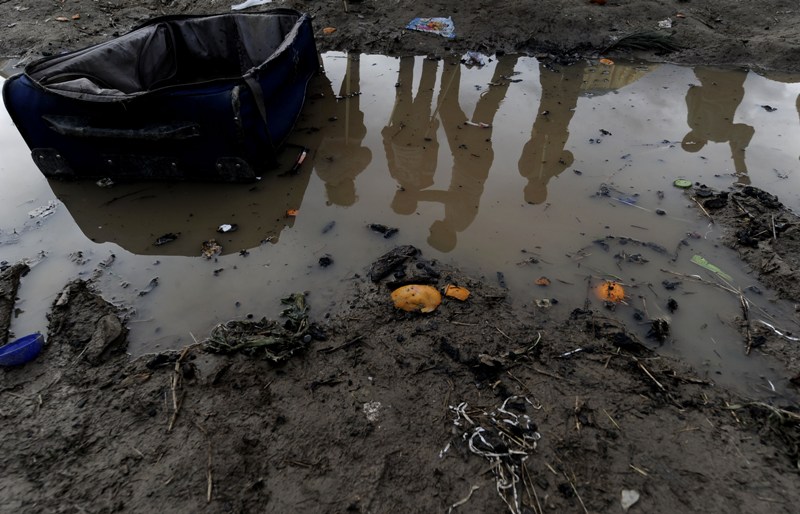 Τρεις νεκροί πρόσφυγες σε χείμαρρο των Σκοπίων - Media