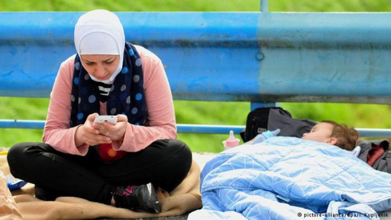 Προγράμματα κινητής τηλεφωνίας «κομμένα και ραμμένα» για πρόσφυγες - Media