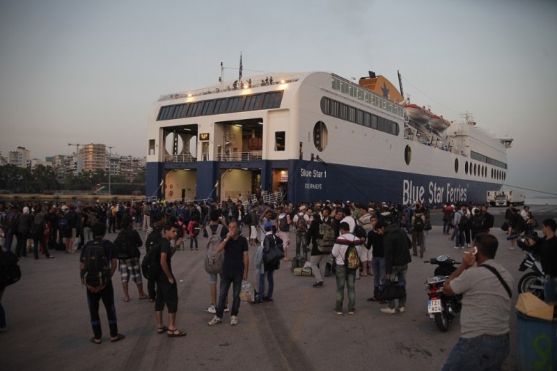 Τρεις πρόσφυγες τραυματίες από συμπλοκή στον Πειραιά - Media