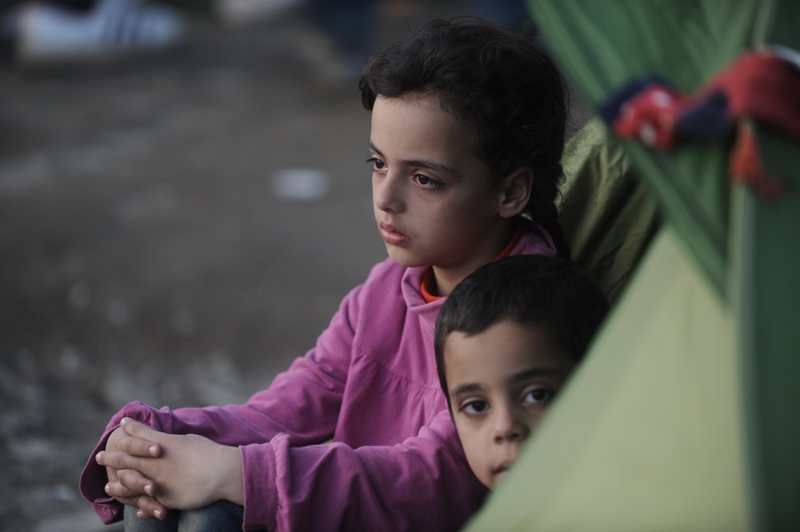 Χαοτική η κατάσταση στην Ειδομένη - Με το «σταγονόμετρο» η είσοδος προσφύγων στα Σκόπια (Συγκλονιστικές Εικόνες) - Media