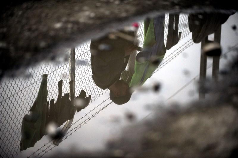 Η κόλαση της Ειδομένης - Περισσότεροι από 12.500 πρόσφυγες εκτεθειμένοι στην πείνα, τις λάσπες και την αδιαλλαξία (Photos) - Media