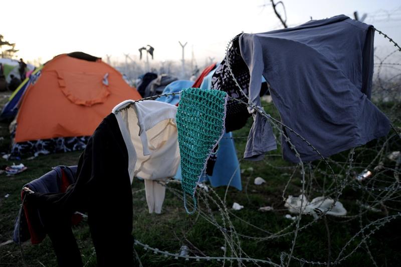 Συγκέντρωση ειδών πρώτης ανάγκης για τους πρόσφυγες την Κυριακή στο Σύνταγμα - Media