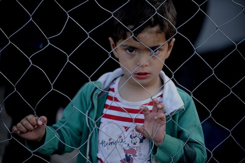 Κλειστά για τρίτη μέρα τα σύνορα στην Ειδομένη - Μάχη με τις λάσπες για 13.000 πρόσφυγες (Photos) - Media
