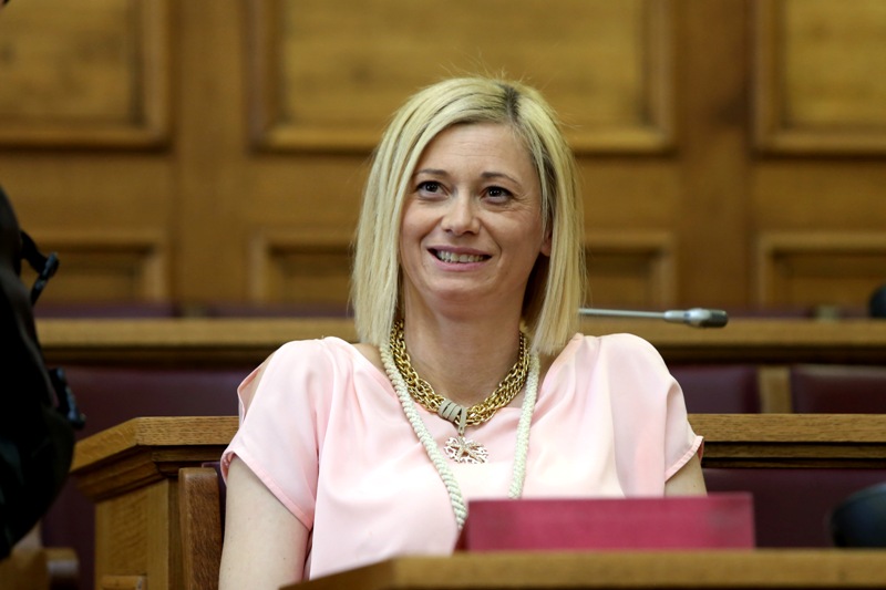 Ραχήλ Μακρή: «Ανιστόρητο ανδρείκελο ο Τσίπρας» (Photo) - Media