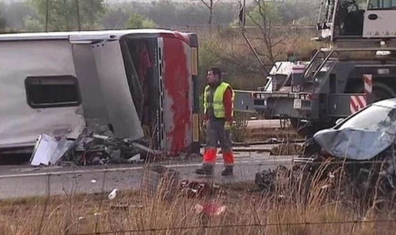 Ισπανία: Τραγωδία με λεωφορείο που μετέφερε φοιτητές Erasmus (Video - Photos) - Media