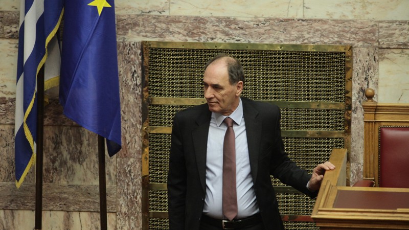 Σταθάκης: Υπάρχει απόσταση με τους θεσμούς για τα κόκκινα δάνεια - Media