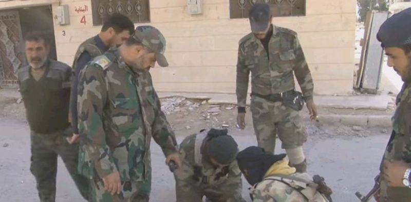 Ο συριακός στρατός εξουδετερώνει τις νάρκες που άφησαν οι τζιχαντιστές στην Παλμύρα (Video) - Media
