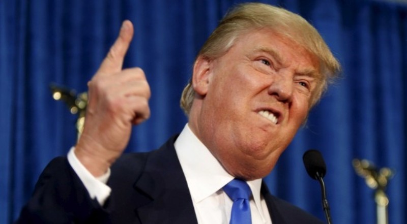 Νέα ήθη φέρνει ο Τραμπ στις ΗΠΑ: Ο στενότερος συνεργάτης του χτύπησε γυναίκα δημοσιογράφο - Media