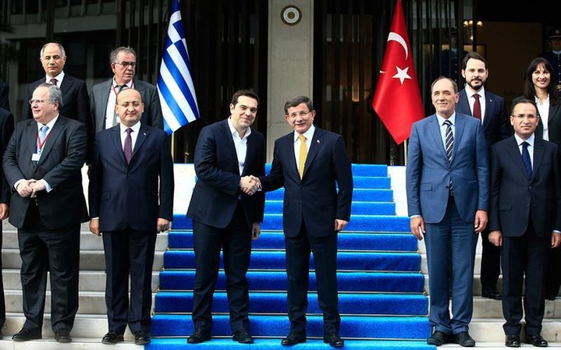 Οι Τούρκοι «τρόλαραν» τους υπουργούς του ΣΥΡΙΖΑ- Τι δώρο τους έκαναν κατά την επίσκεψή τους στη Σμύρνη; - Media