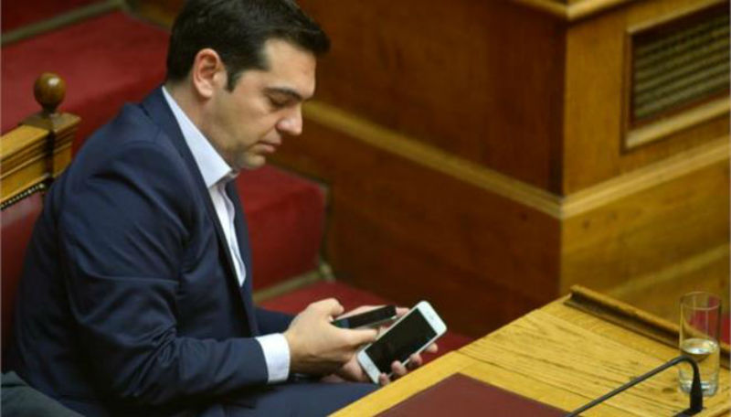 Λα Ρεπούμπλικα: Πρωταθλητής στο Twitter ο Ρέντσι, στο Facebook η Μέρκελ και στο διεθνές κοινό των social media ο Τσίπρας - Media